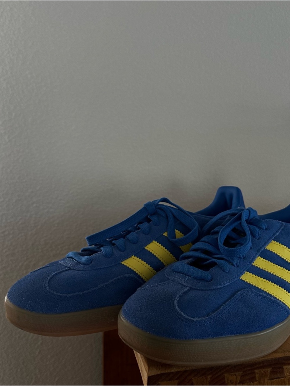 ADIDAS Blue Sneakers with Yellow Stripes - Men's Casual Trainers